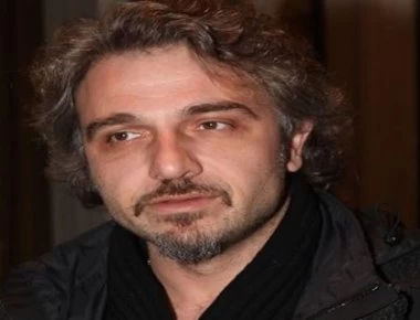 Φ. Μουρατίδης: «Μια ηλικιωμένη μου επιτέθηκε λεκτικά μέσα στην τράπεζα» - Περιγράφει τα όσα τραγελαφικά του έχουν τύχει